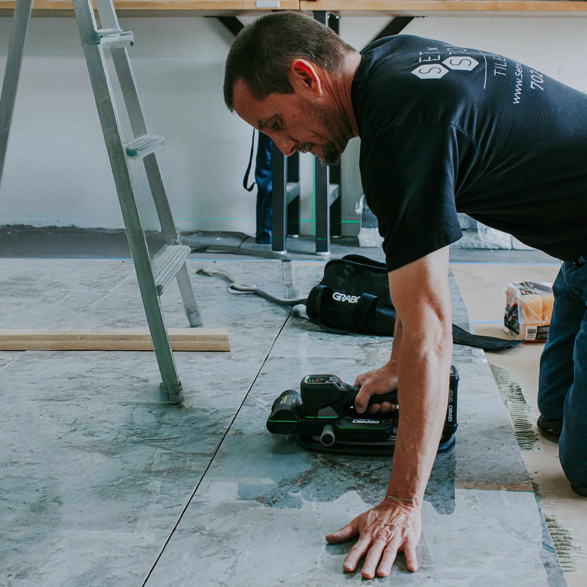 GRABO TILE VIBRATION